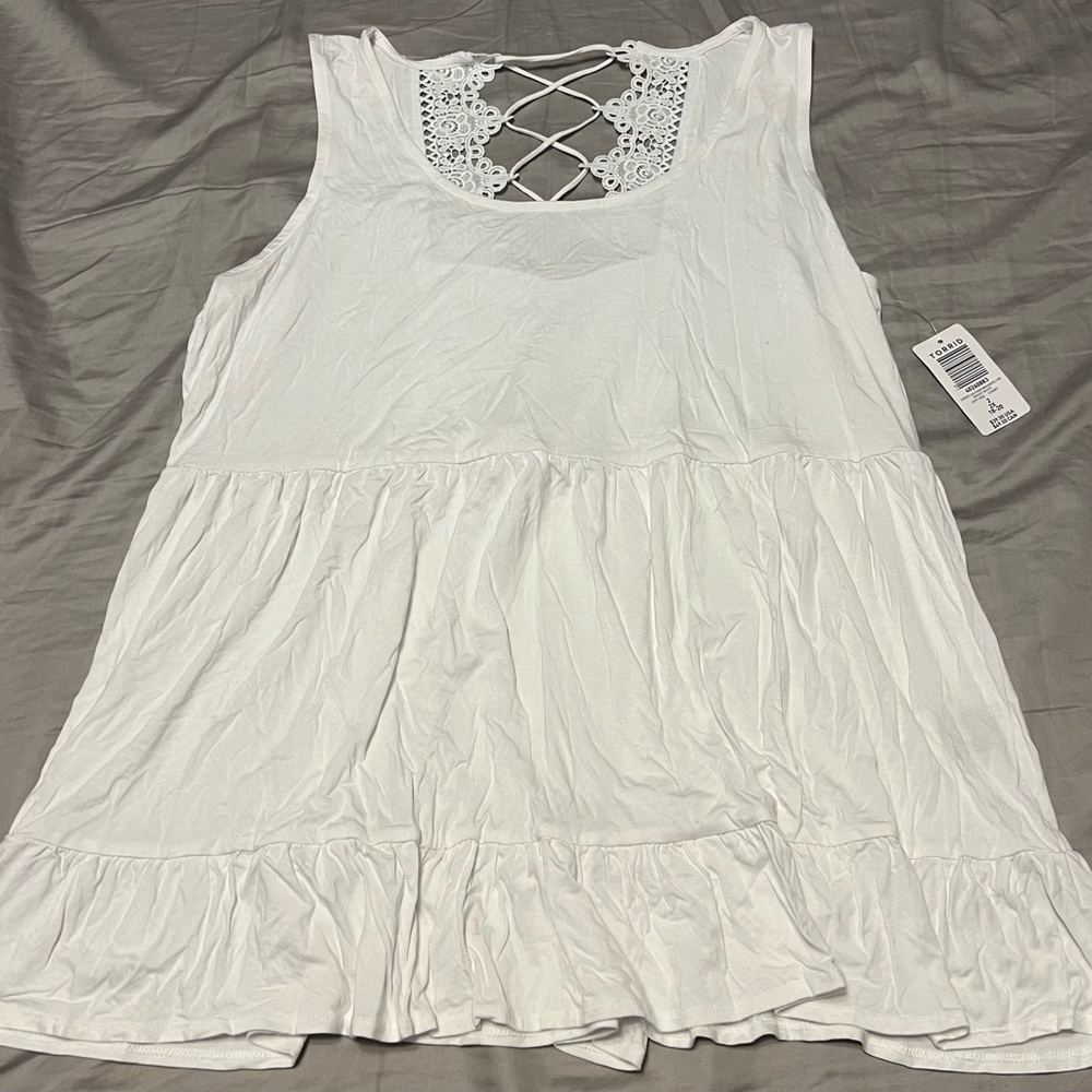 Torrid size 2 Super Soft White Knit Tank